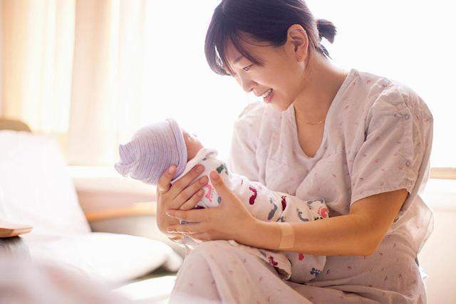 新手宝妈喂母乳,常爱犯以下几个错误,易影响母乳质量,坑娃伤己