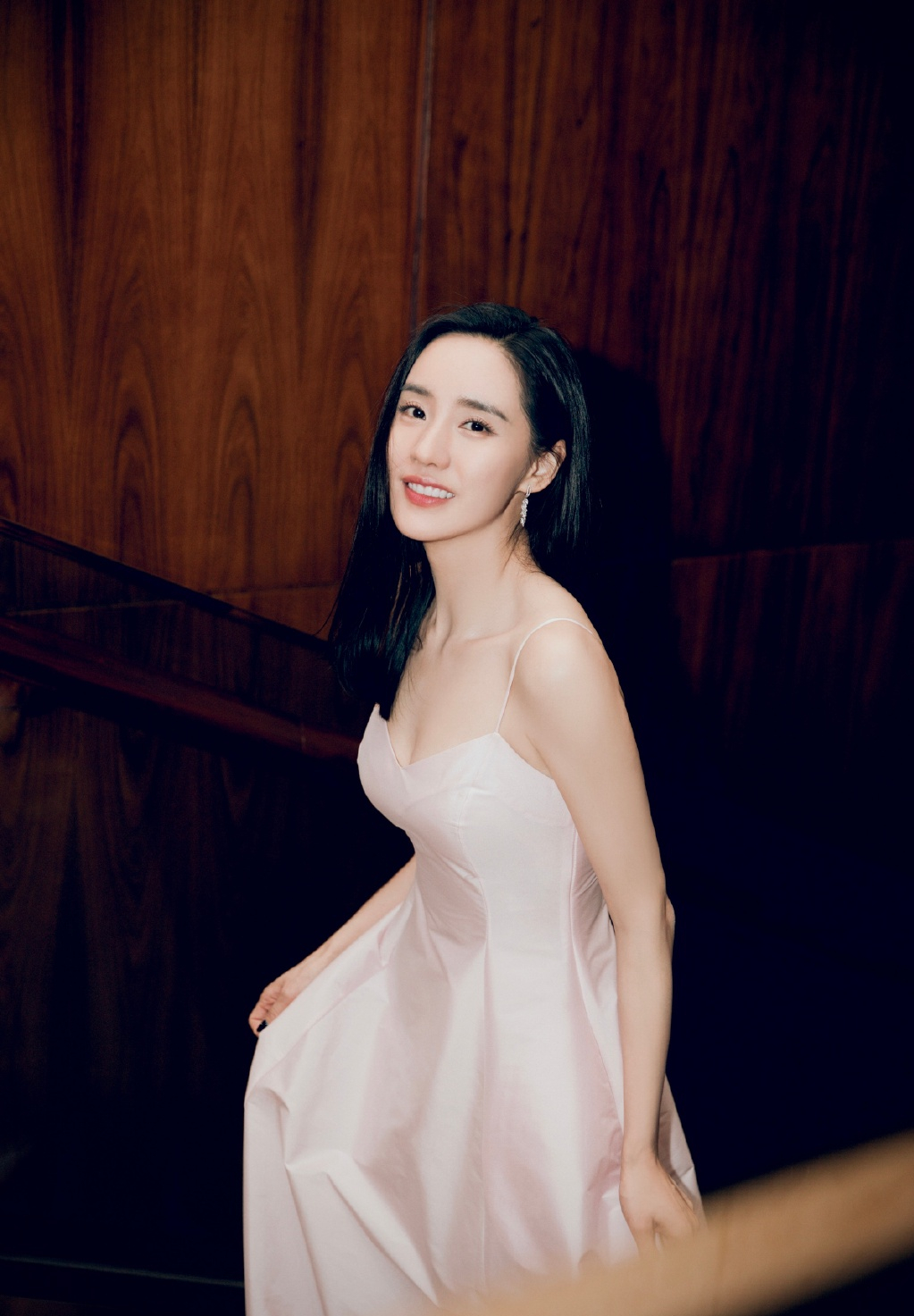 王智身材曼妙，前凸后翘。