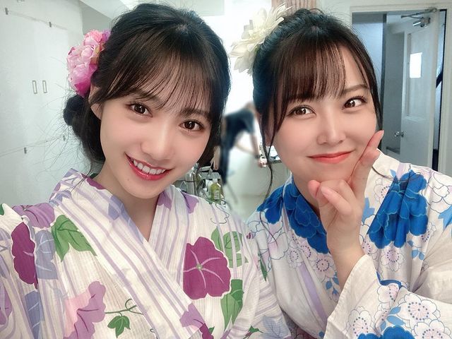 左为「横野堇」、右同为NMB48成员「白间美瑠」，美女的旁边还是美女啊！（白间美瑠11月底的时候确诊了，大家好好保重阿QQ）