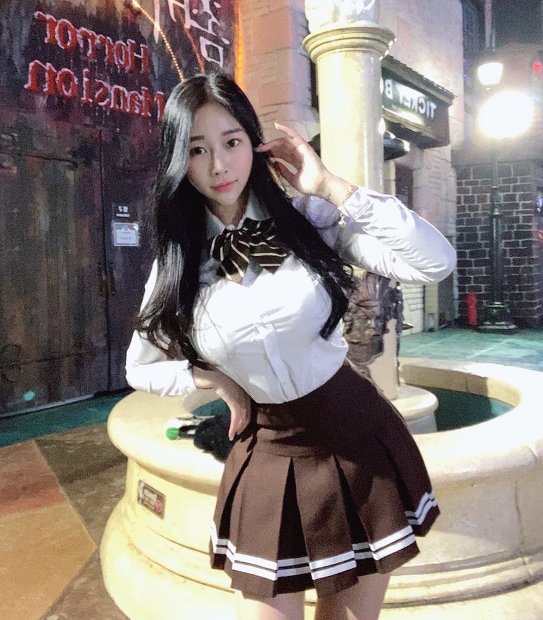 野生「火辣甜美正妹」超棒极品身材好犯规！饱满的傲人事业心太凶猛啦
