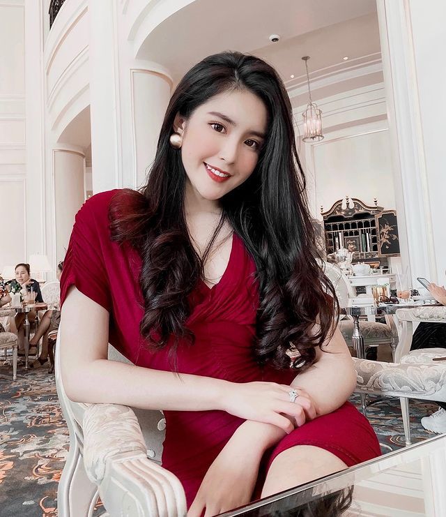 [东南亚]越南美少女《DOANGHI》雪肤嫩乳好迷人！展现性感清纯的18岁！