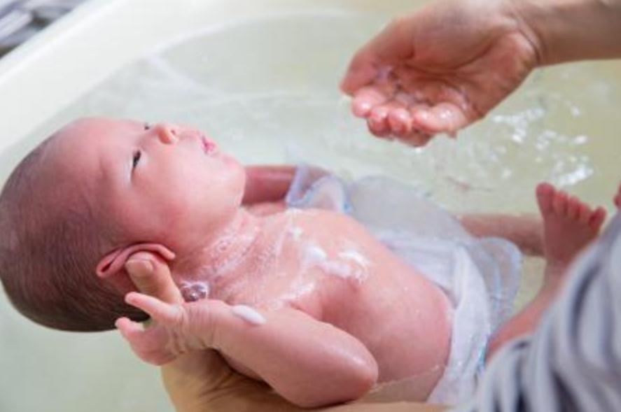 宝宝身上这4个地方不怕脏,宝妈平时少洗,太干净反而会生病