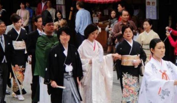 为啥日本女性不坐月子,依然健康？中国女性坐完月子,却问题多多
