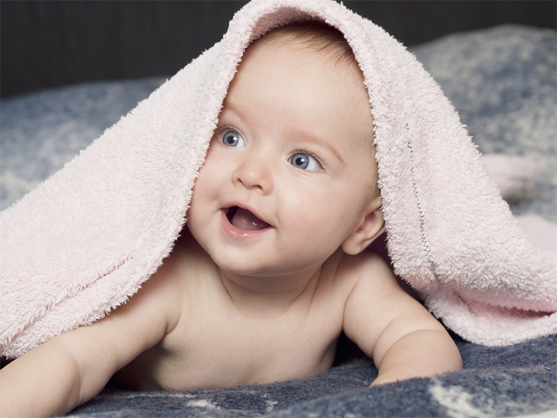 宝宝出生第一个月要用多少纸尿裤？