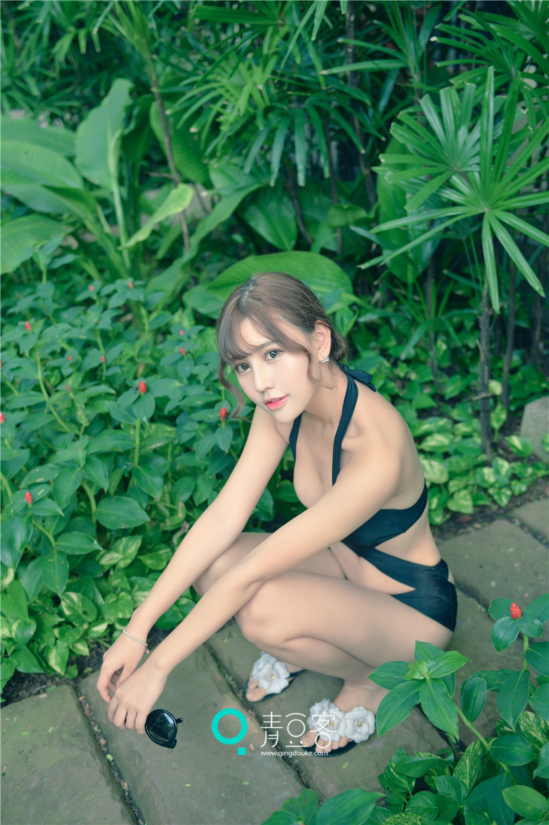 代表作品：《VOGUE》、《炫色》、《瑞丽》、《女友》、《都市丽人》、《LUCI》、《时尚座驾》、《推女郎》