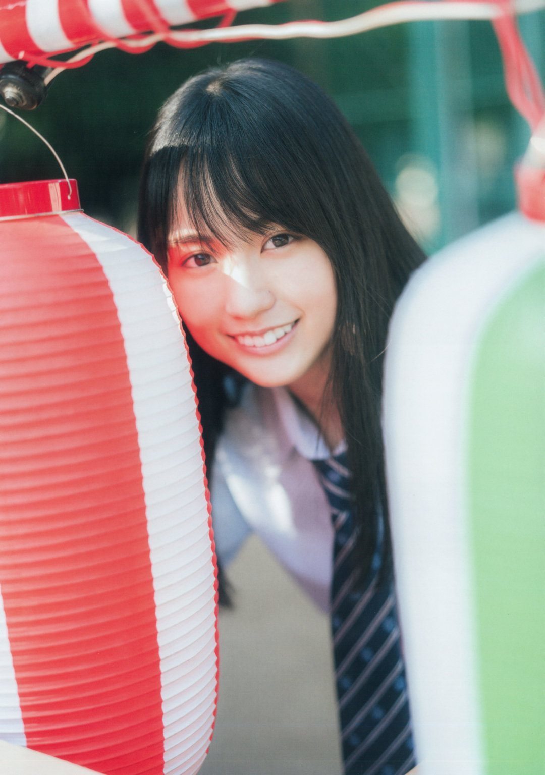 2001年8月8日出生，今年将满20岁的贺喜遥香，乃木坂46四期生，因为憧憬前辈山下美月，因此喜欢上乃木坂46，成为其中的一员，并于很短时间成为阵中人气成员、次世代王牌成员候选人之一。