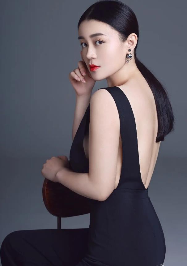 关婷娜性感照