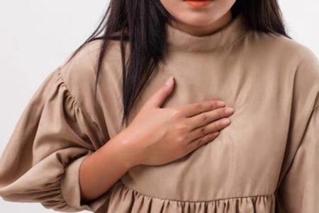胸部痛疼是什么原因？这五个造成女人胸部痛疼的原因