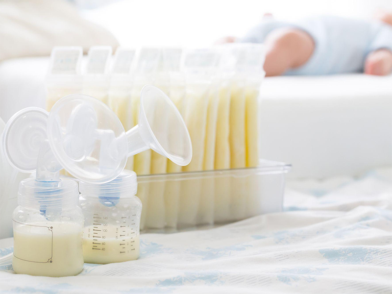 母乳冻了应该怎么喂婴儿？