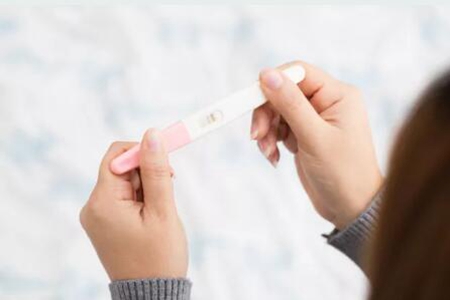 验孕棒什么时候测最准？验孕棒一深一浅是怀孕了吗