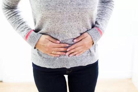 肚子隐隐作痛怎么回事？这三个造成女人肚子隐隐作痛的原因