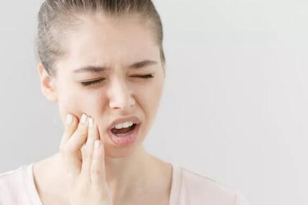 长智齿牙龈肿痛怎么办？这四个缓解长智齿牙龈肿痛