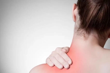 左肩膀酸痛是怎么回事？这四个造成左肩膀酸痛的原因