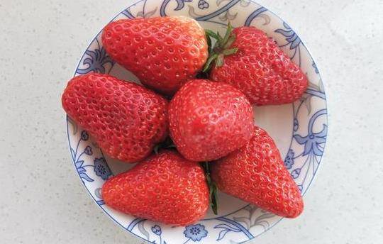 血糖高吃什么水果最好 糖尿病患者吃水果有什么讲究？