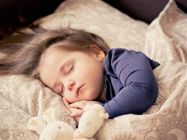 近六成青年入睡时间晚于23点,这样睡才正确!很多人错了