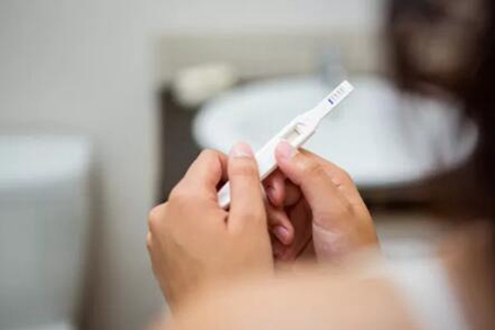 验孕棒多久能测出来？