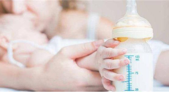 2021婴幼儿吃奶量标准表