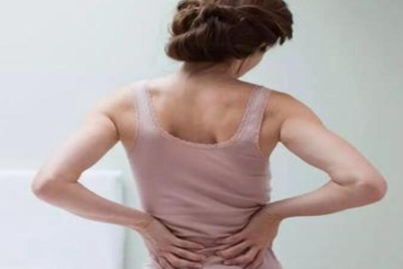 腰疼女人是什么原因引起的？这五个女性腰疼的原因及治疗