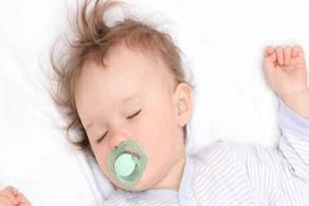宝宝奶睡有什么危害？如何断掉夜奶