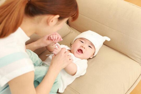 婴儿腹泻怎么治疗？这三个护理方法缓解宝宝病症