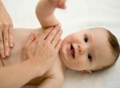 【婴儿抚触】婴儿抚触的好处_婴儿抚触怎么做