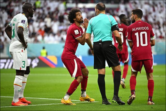 卡塔尔0-2塞内加尔下半场 （世界杯防守礼物）