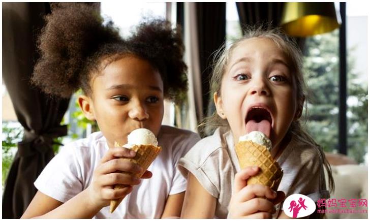 小孩多大可以吃冰？一次搞懂幼儿吃冰淇淋的时机&禁忌