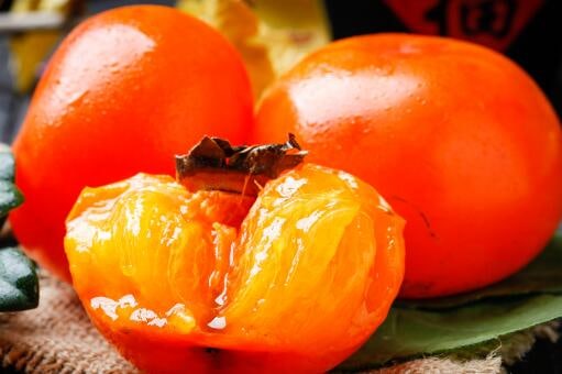 柿子不能跟什么一起吃？柿子4大功效、6大食用禁忌一次看懂！