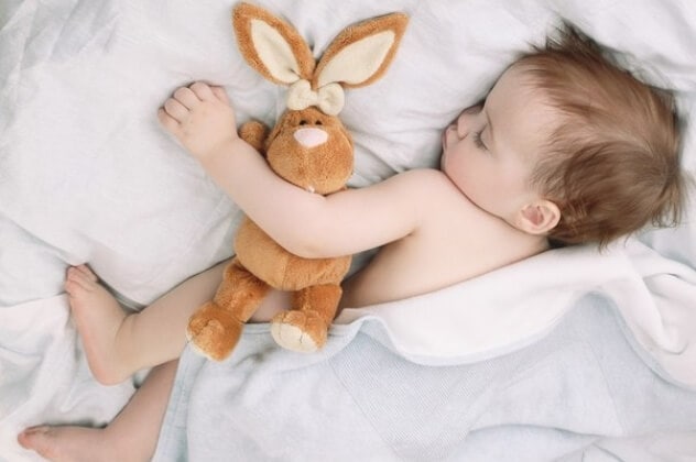 夏天如何防止宝宝睡觉着凉？