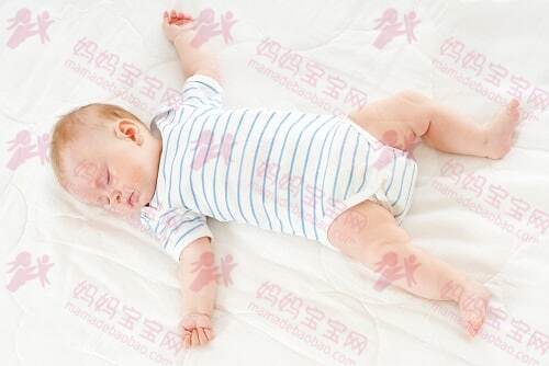 婴儿睡姿固定枕头真的能降低SIDS风险、矫正娃的头型？