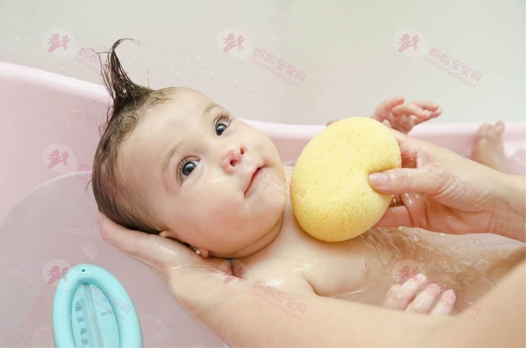 新生宝宝皮肤护理指南：婴儿湿疹、尿布疹、脂溢性皮炎
