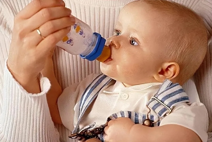 解密婴儿液态奶：方便、营养、安全的选择