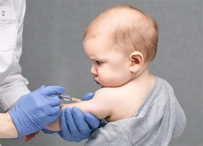 宝宝健康成长，从了解儿童免疫接种程序开始