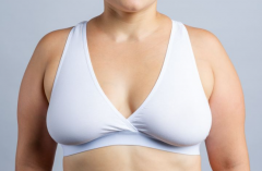 胸部下垂与运动：如何有效挽救松软乳房？