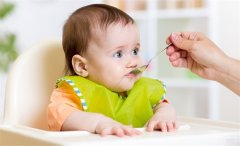 宝宝辅食添加指南：营养均衡、安全可靠的方法
