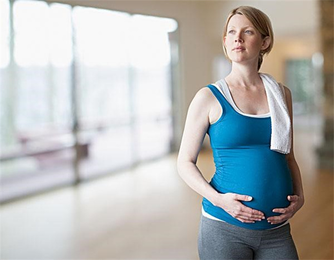 孕期关键抉择：如何挑选适合的孕妇奶粉品牌？