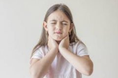 孩子发烧，扁桃体发炎怎么办？
