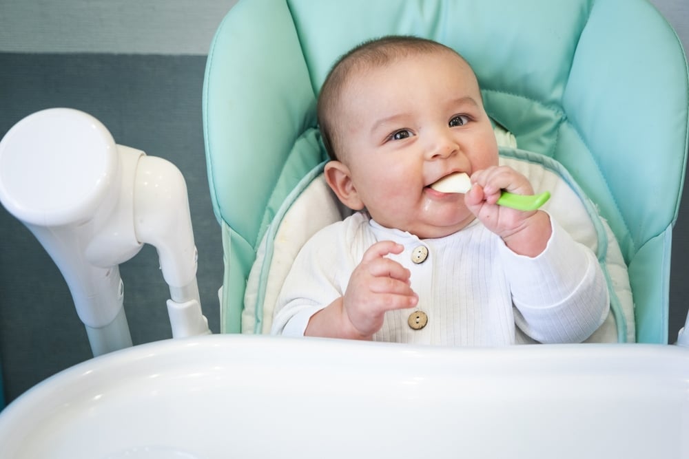 8个月大的宝宝吃多少就够了?科学的婴儿营养