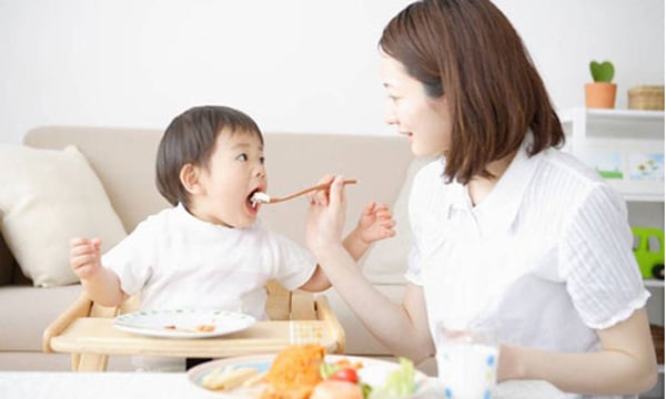 几个月给孩子吃零食是最理想的吗?
