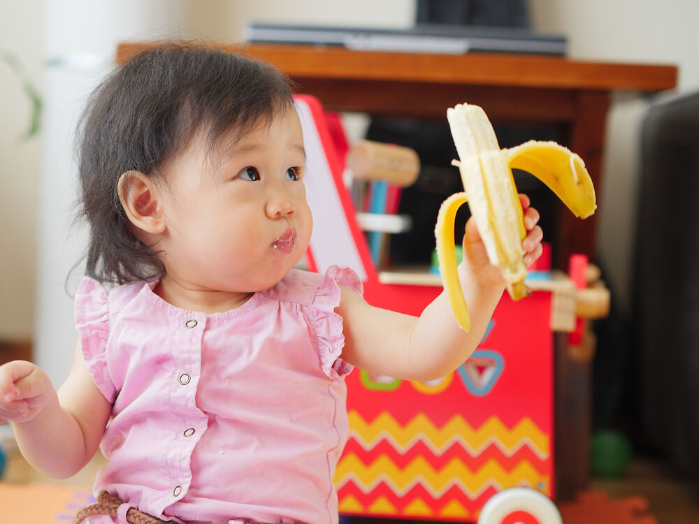 婴儿喂养香蕉: 12种美味,营养丰富的食谱