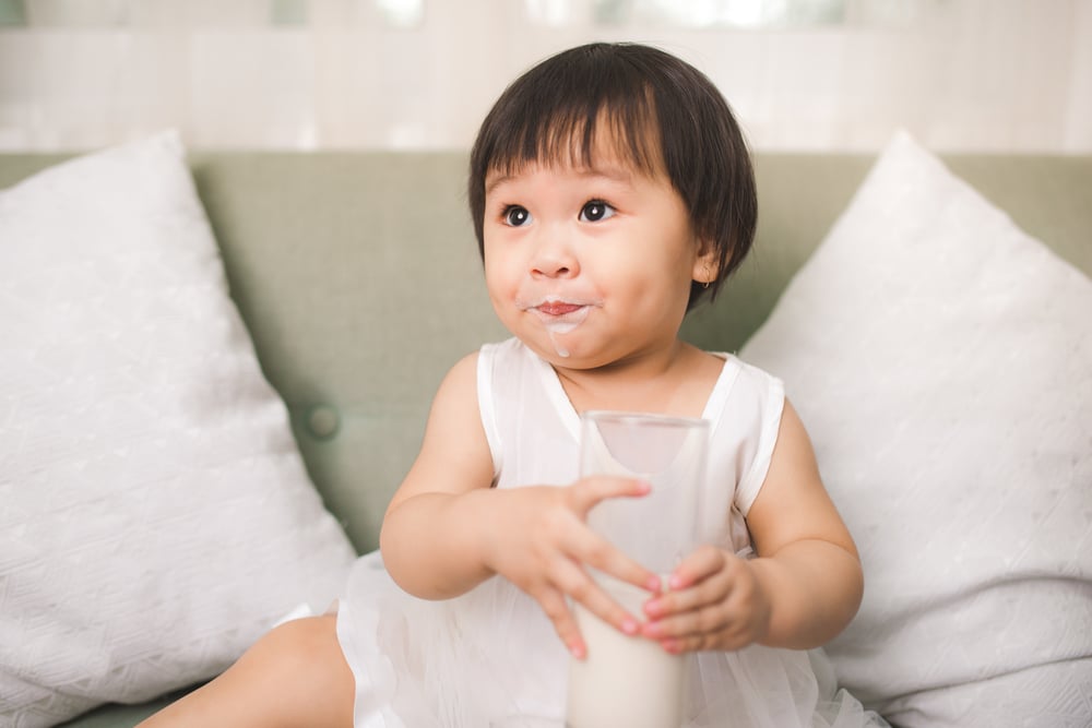 1岁宝宝每天喝多少牛奶对宝宝有好处?