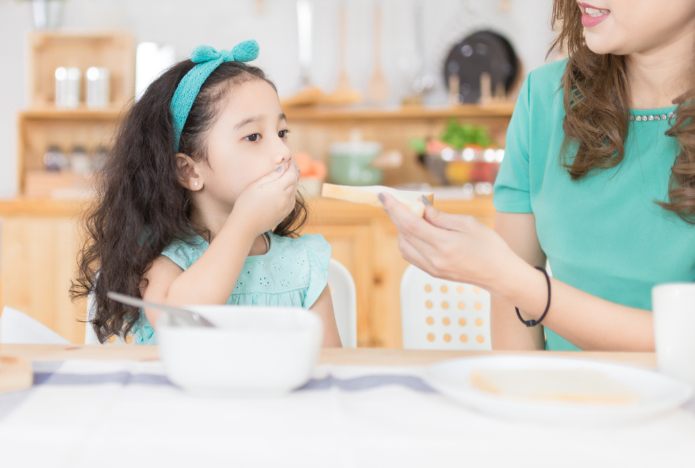 应该使用刺激孩子吃美味的金块吗?