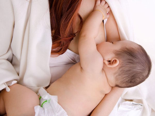 母乳喂养: 当婴儿更喜欢奶瓶而不是母乳喂养时