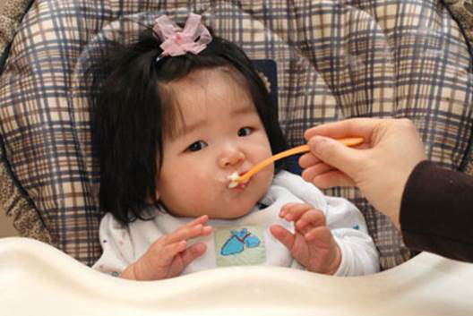 日本婴儿喂养时的4个核心提示