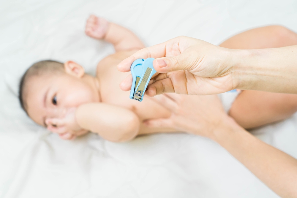 安全的婴儿指甲剪和妈妈需要知道的事情!