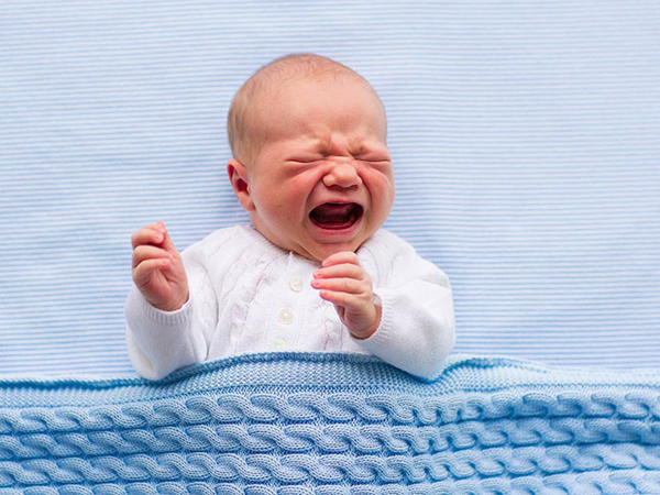 解码婴儿入睡或哭泣的现象