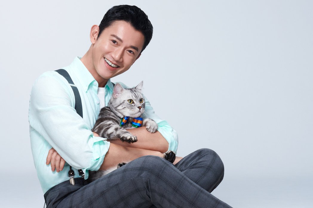 吴慷仁接拍宠物保养品广告分享爱猫每天闻他臭袜子