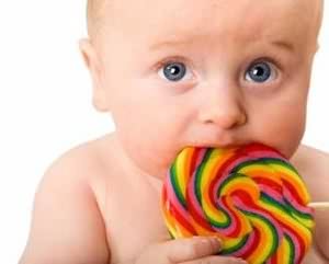宝宝爱吃糖的怎么办？孩子爱吃糖有什么危害