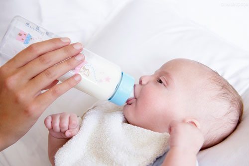 奶粉喂养的宝宝抵抗力会差吗
