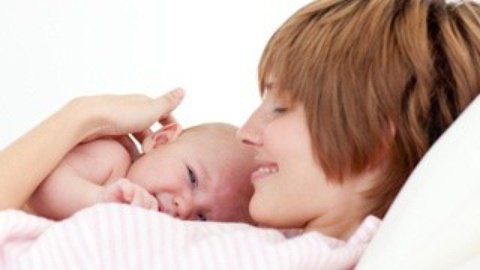 哺乳期要忌口 孩子六个月内妈妈不宜喝牛奶